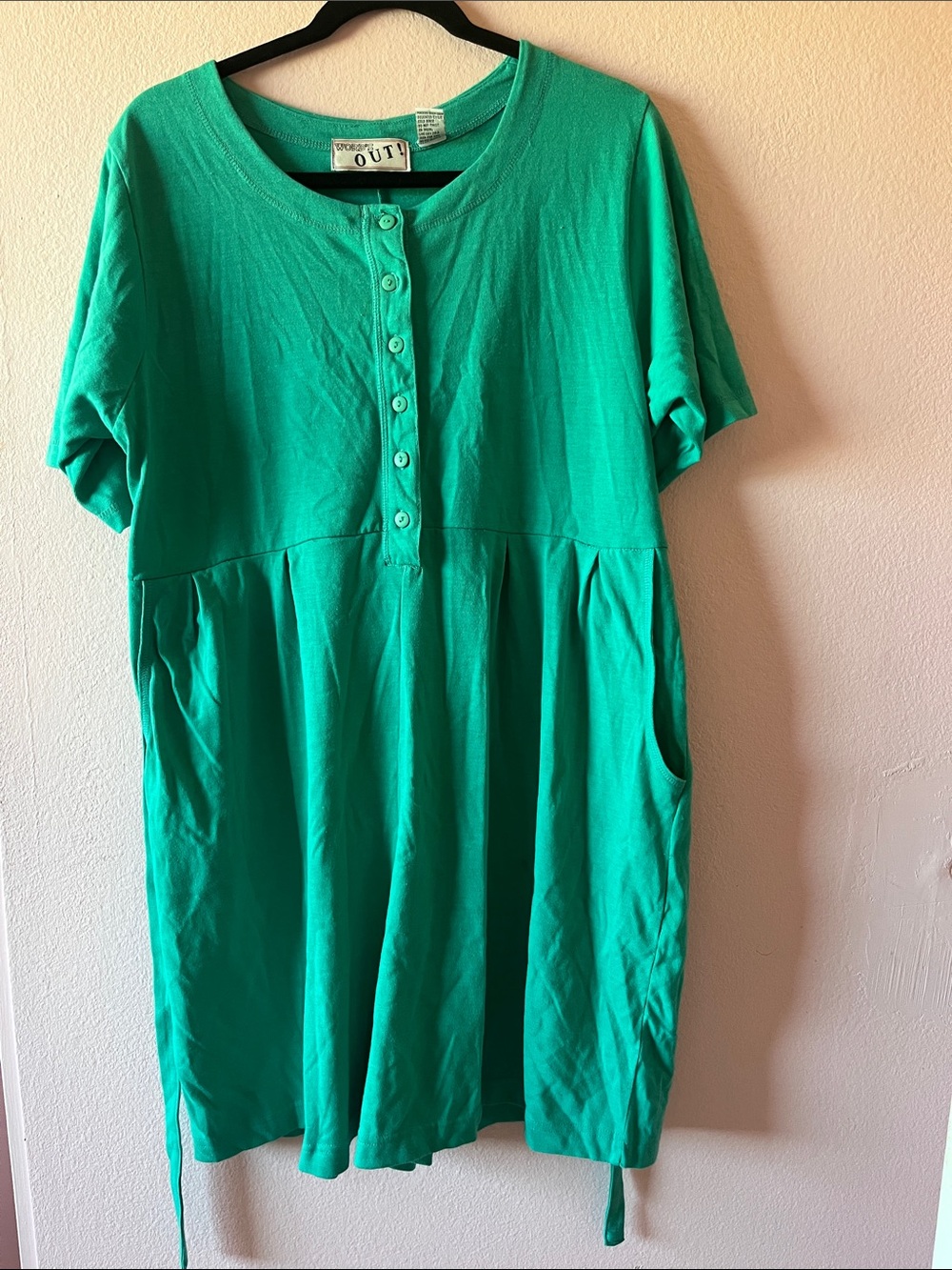 VINTAGE! 90’s Words Out! Green Short Sleeve Button-Front Women’s Shorts Romper.